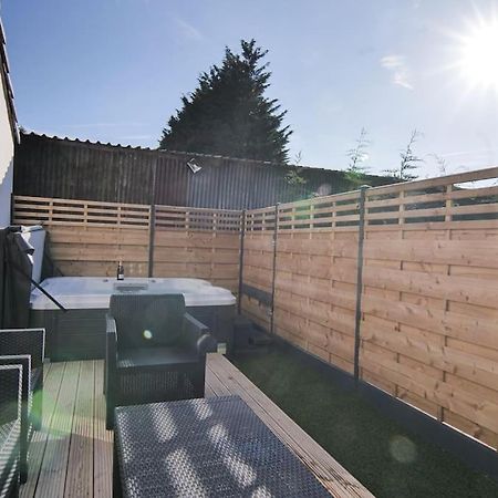Hoxne Cottages - Rose Cottage With Private Hot Tub York Bagian luar foto